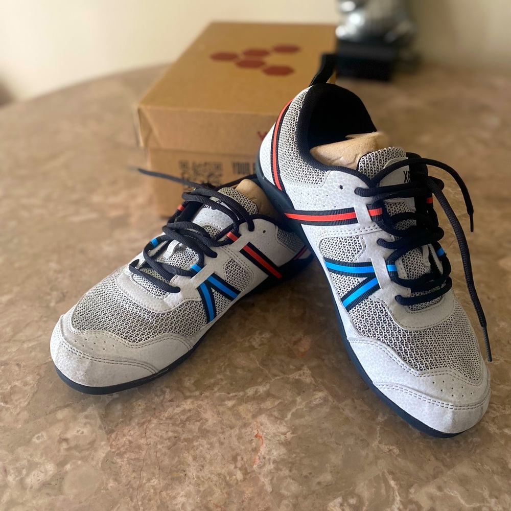Xero barefoot training shoes lunar color way size 7.5 mens
